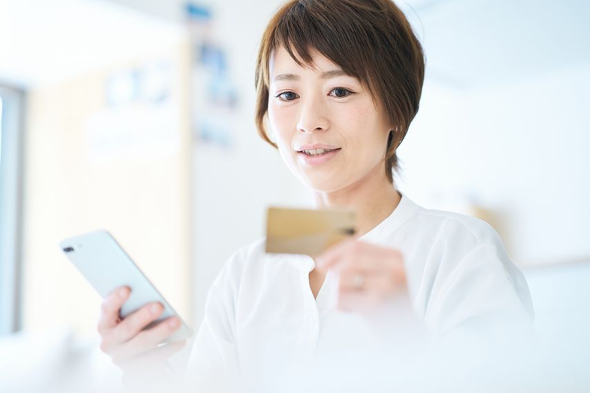 カードローンの契約期間はいつまで？注意点やご自身で解約する方法を解説