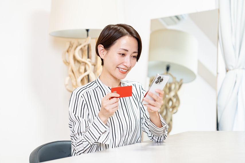 カードローンで90万円を借りる場合の返済額や利息は？ポイントや利用の流れも解説